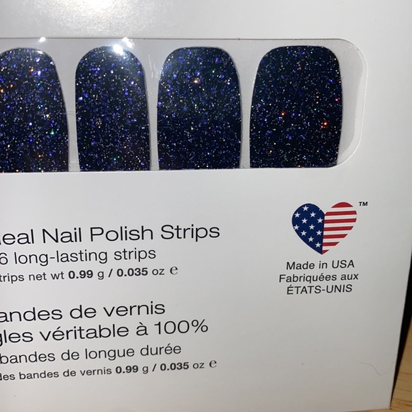 “Living The Gleam” Color Street, 100% Nail Polish Strips - Picture 2 of 4